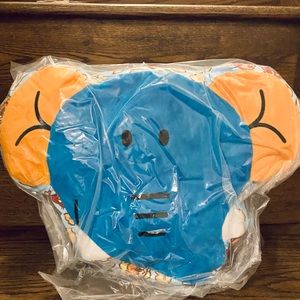 Tabekko Animal Crackers Elephant cushion from Japan